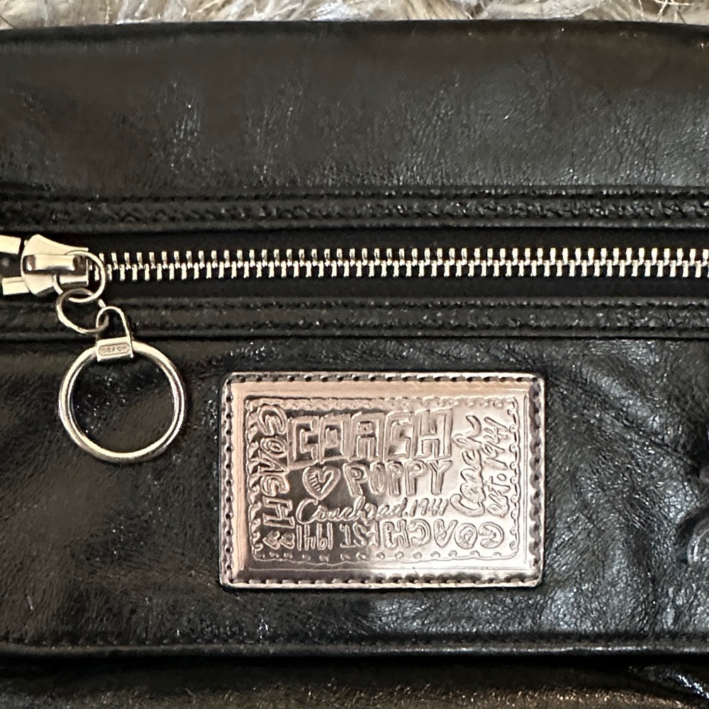 Coach Vintage POPPY patent leather graffiti embossed shoulder bag - Picture 4 of 14